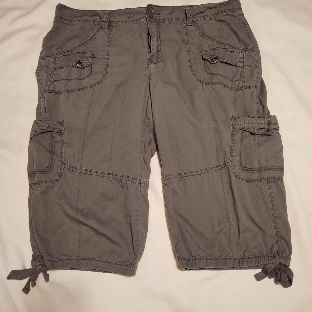 Lot of 3 Shorts/Capris Union Bay Faded Glory
